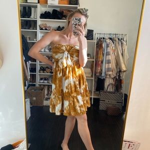 Strapless flowy dress